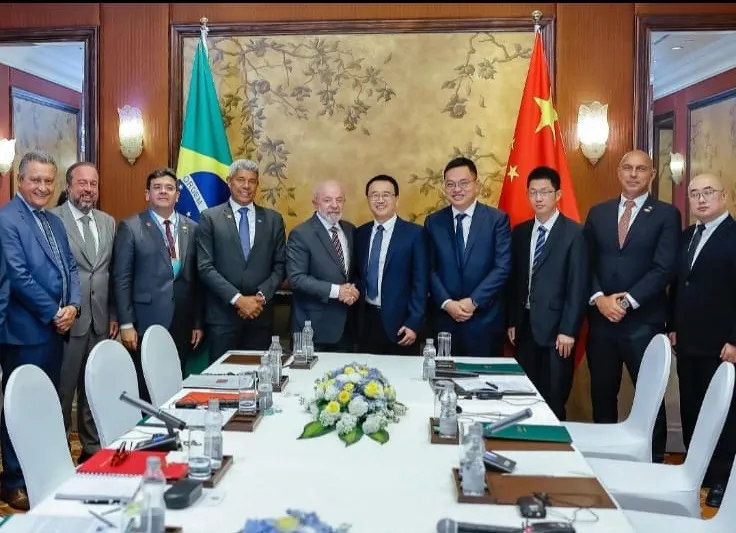 Em-busca-de-investimentos-Jeronimo-se-reune-com-em0131749500202505120841-9